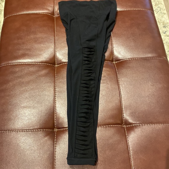Athleta black leggings - Picture 3 of 4